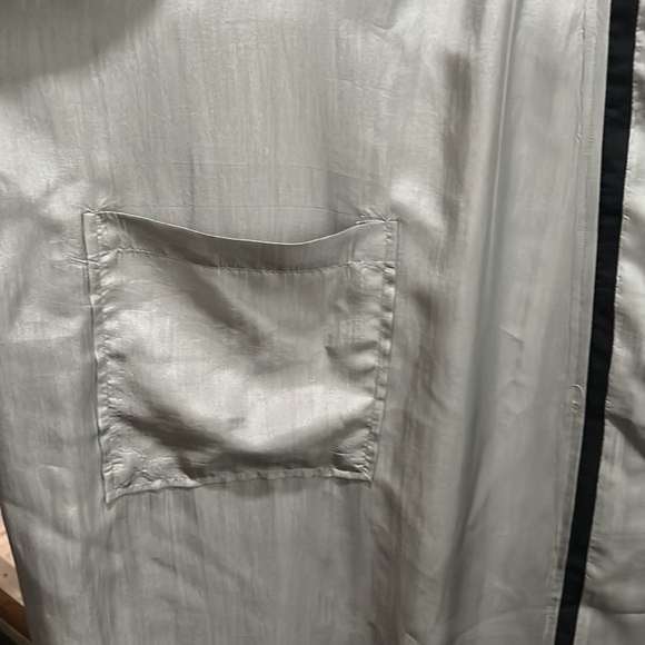 CHRISTIAN DIOR-ELEGANT/LT SILVER GREY SILK ROBE W/MATCHING BELT - Picture 9 of 13